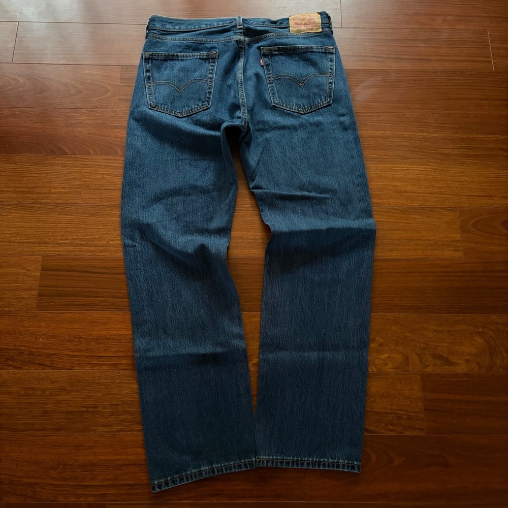 Levis Mens 505 Regular Fit Straight Leg Jeans 36x34 Medium Wash Blue Denim 00505